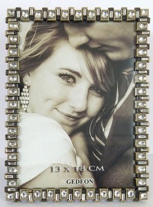 Ramka metalowa dekoracyjna 13x18cm RM2257G