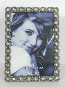 Ramka metalowa dekoracyjna 13x18cm RM2357S