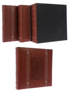 Albumy kieszeniowe szyte w pudełku prezentowym 10x15/200 x 3  KD46200 LINE BOX3-2